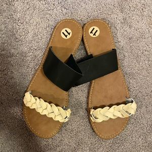 Size 11 Sandals✨